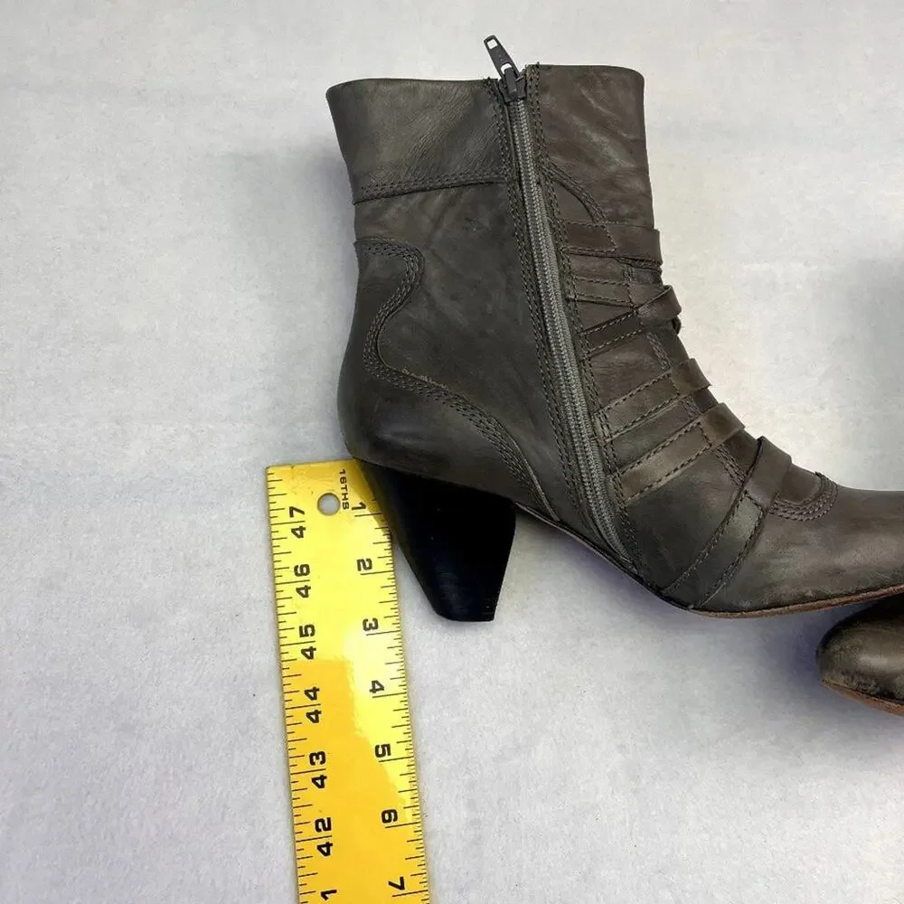 Corso Como Shoes Boots Womens 8 Gray Leather Strappy Buckle Punk Ankle